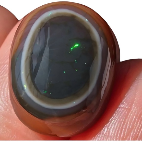 Hand Crafted Other - 10 Ct Ethiopian Black Welo Opal